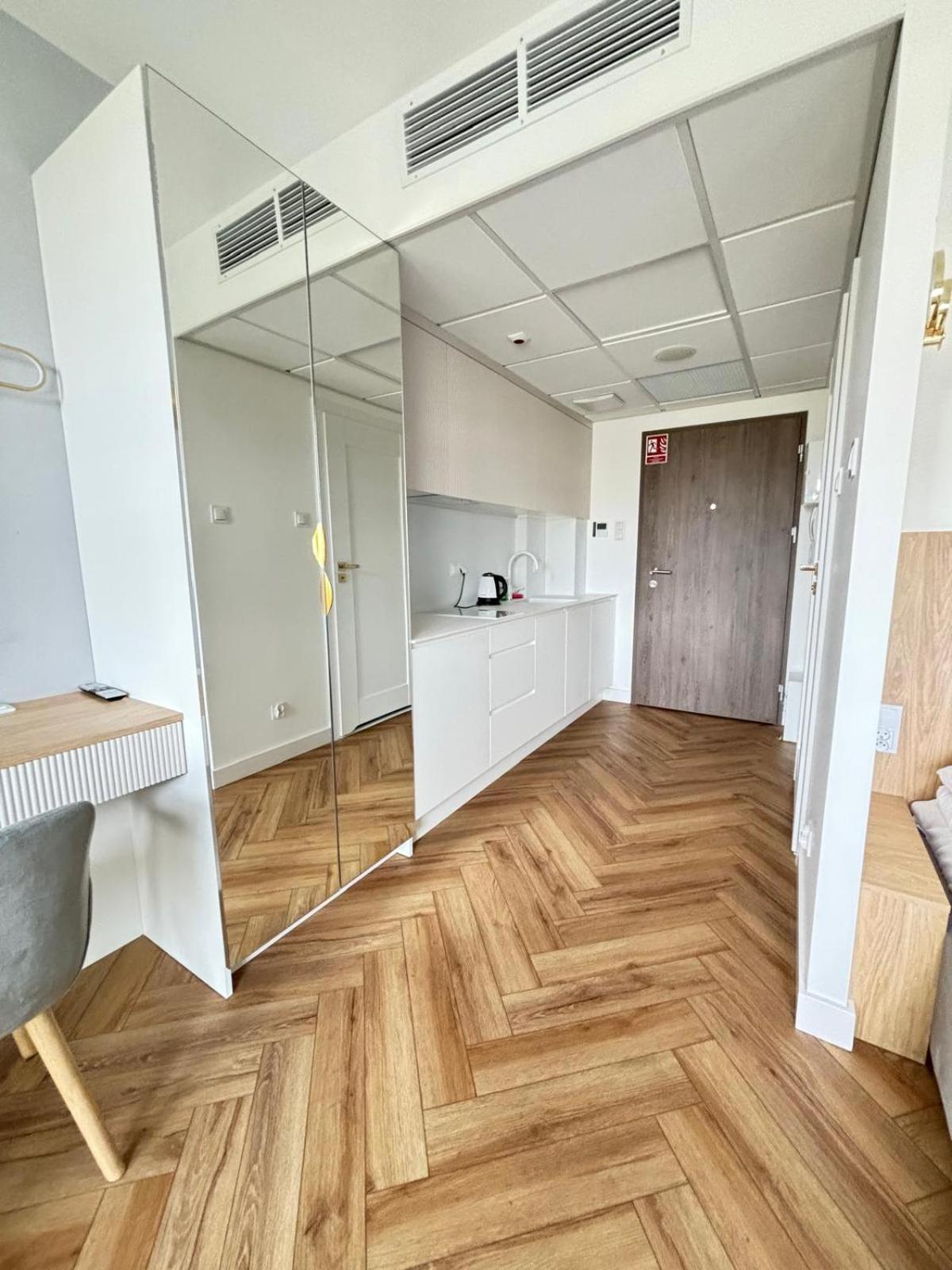 Apartamenty 24H Pileckiego Warsaw Luaran gambar